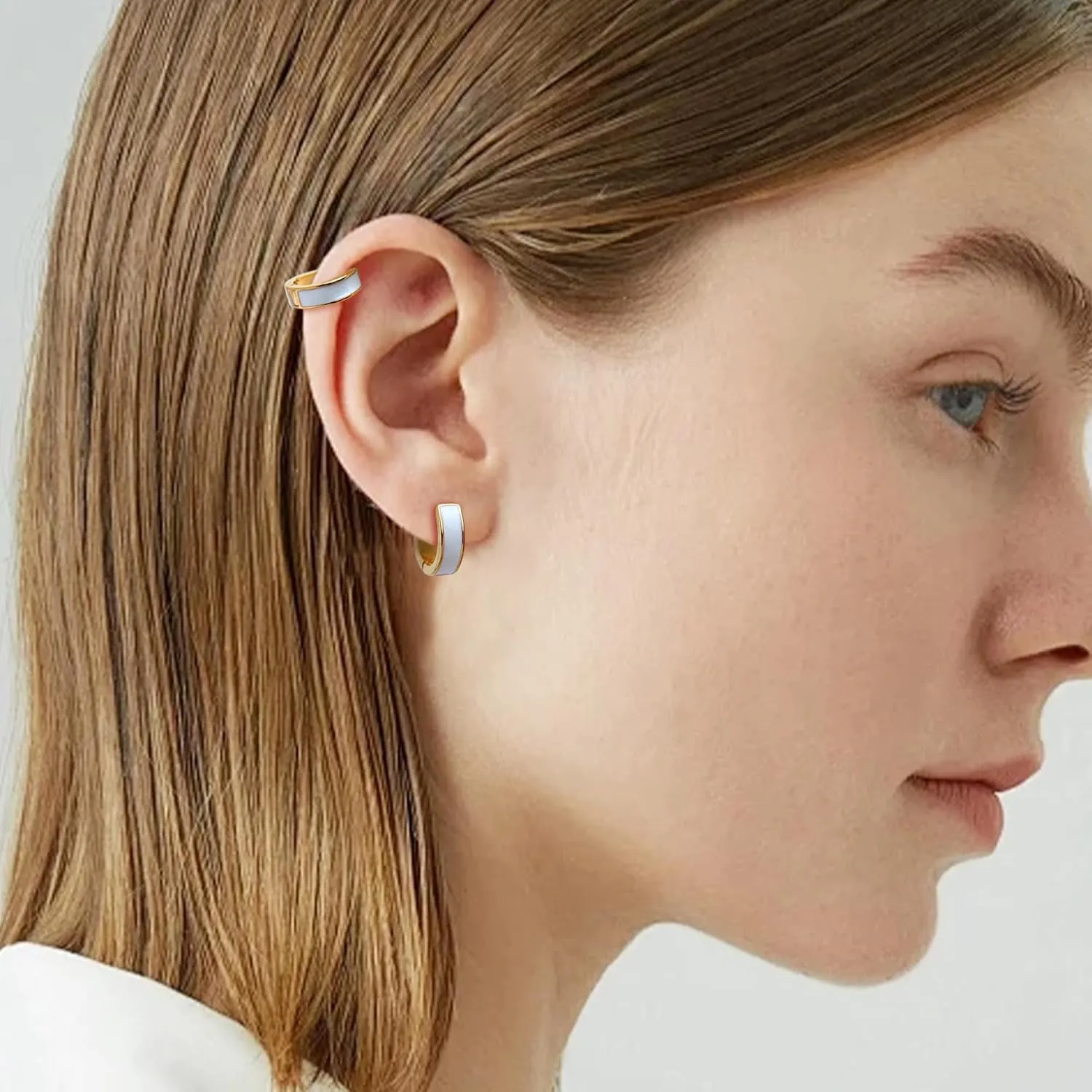 Sonateomber Dainty Small Gold Huggie Hoop Earrings for Women, Simple 14K Gold Plated Enamel Hypoallergenic Earings Everyday Fashion Jewelry Gift